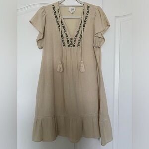 dRA Los Angeles (Anthropologie) mini dress size M. Cute and flowy.